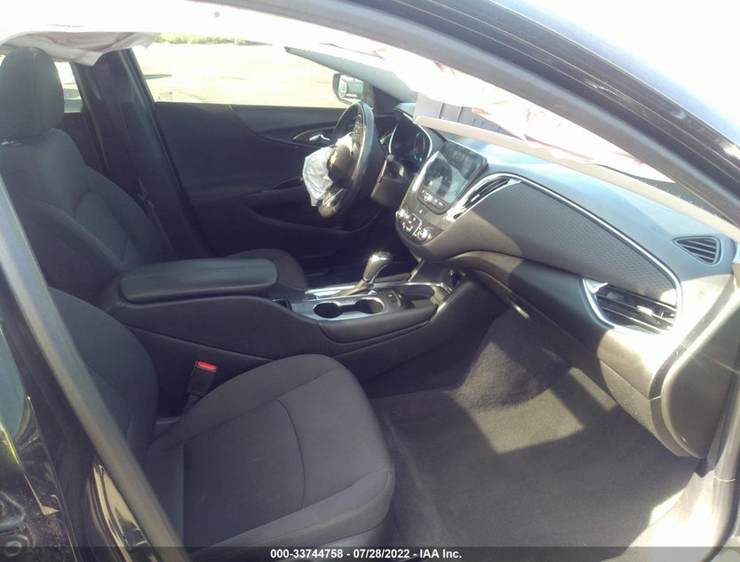 1G1ZD5ST4JF133061