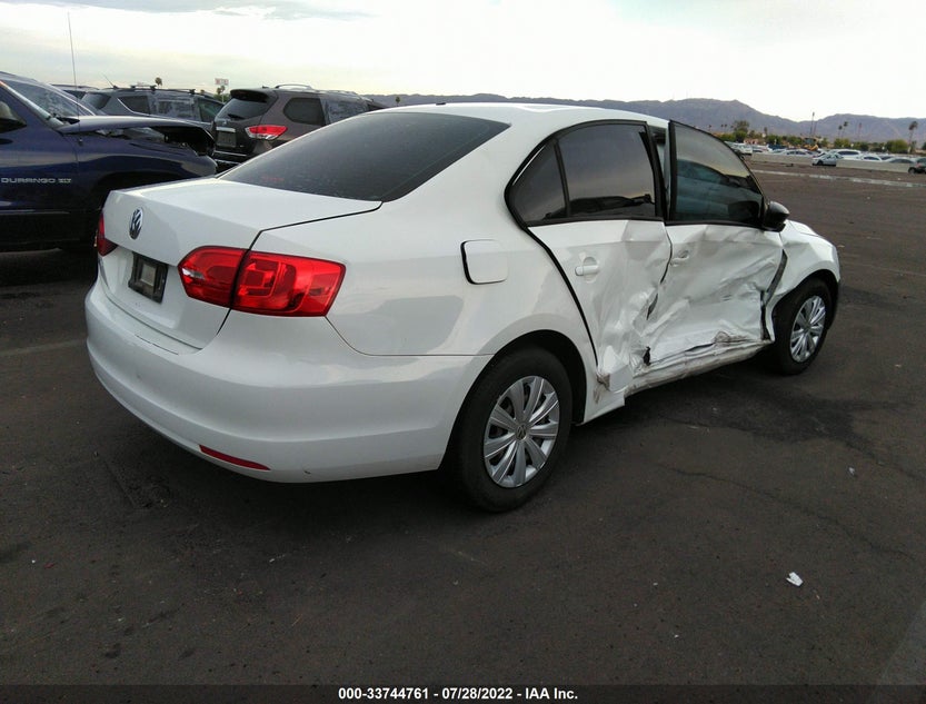 3VW2K7AJ2EM432996