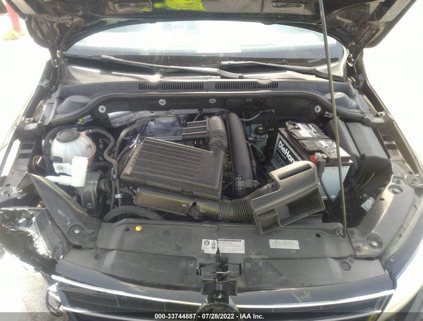 3VWDB7AJ2JM221784