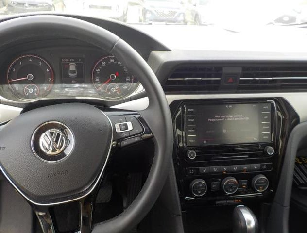 1VWSA7A33MC010577