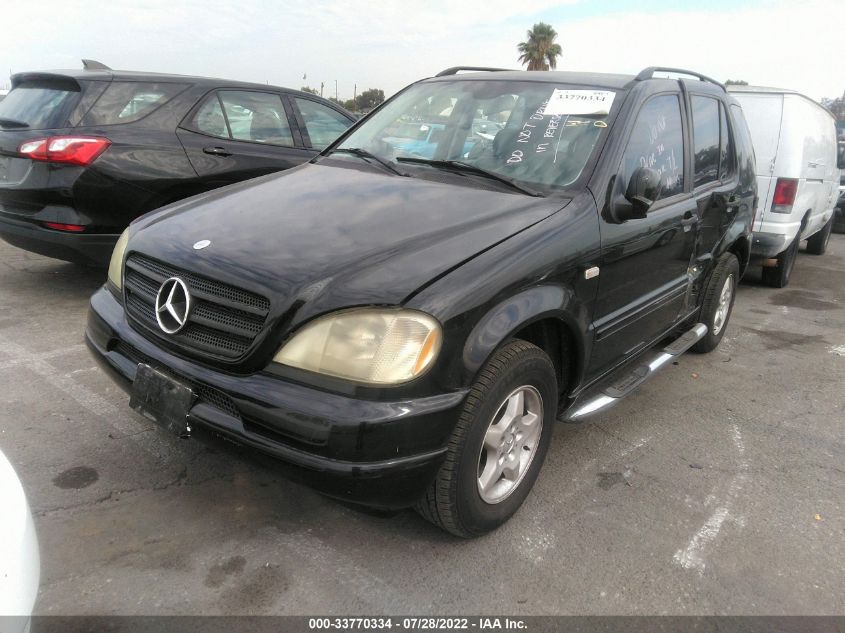 4JGAB54E51A239830 2001 Mercedes-Benz M-Class Base (A5)