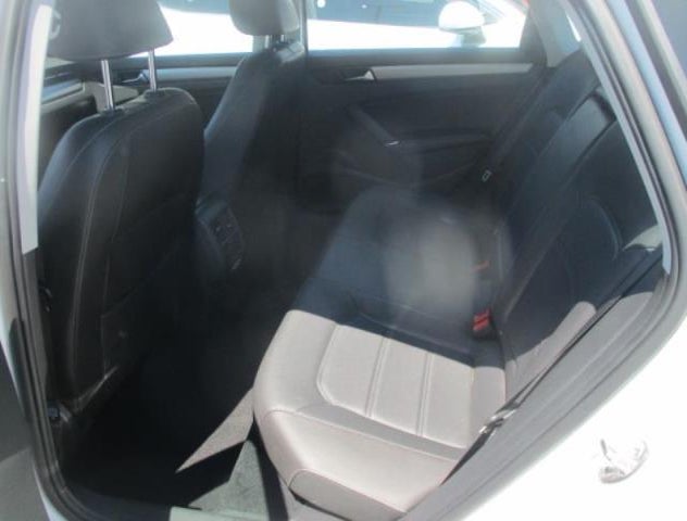 1VWSA7A33LC009377