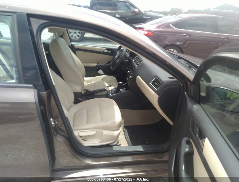 3VWDX7AJ8BM321407