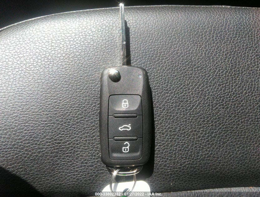 1VWBT7A33FC040854