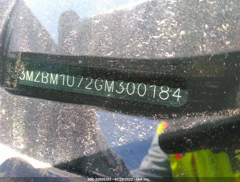 3MZBM1U72GM300184