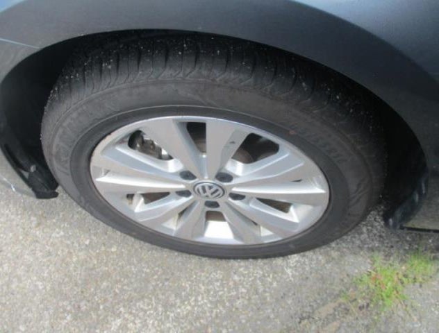 3VWG57AU9MM012044