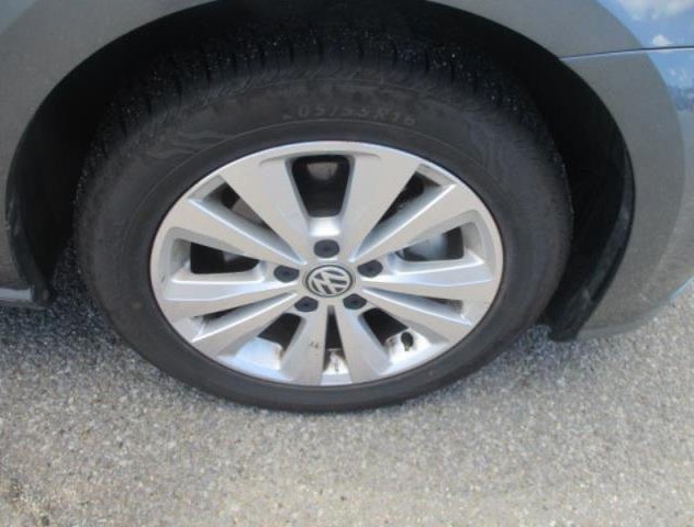 3VWG57AU9MM012044