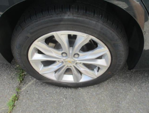 1G1ZD5ST1MF070652