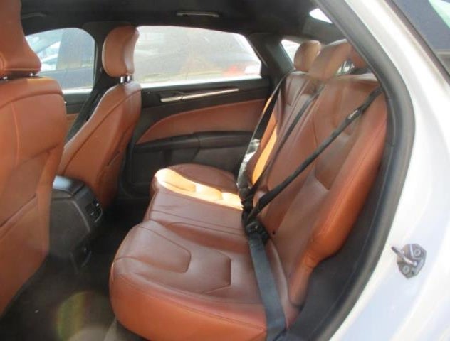 3FA6P0D9XKR256895