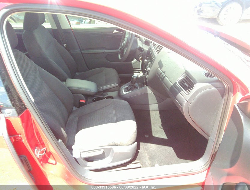 3VW2K7AJ3EM335838