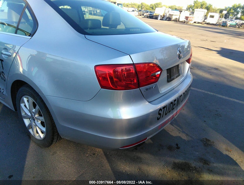 3VWDX7AJ7DM271912