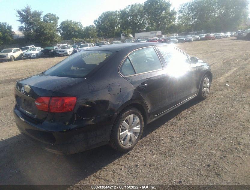 3VW1K7AJ4CM352768