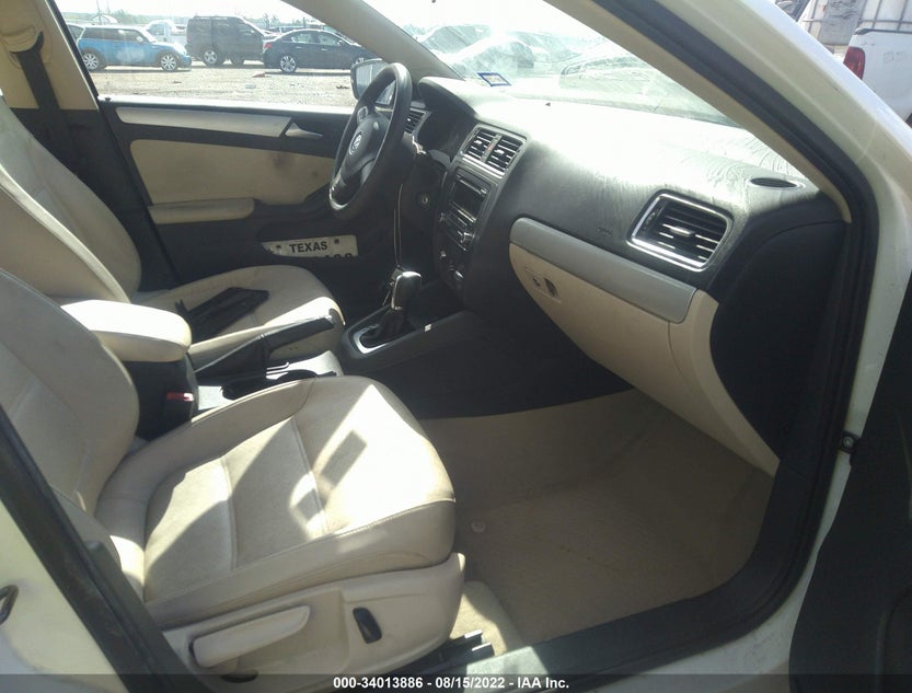 3VWDX7AJ9DM410051