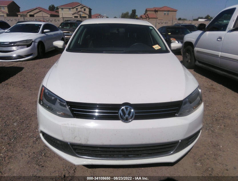3VWD17AJ2EM354621