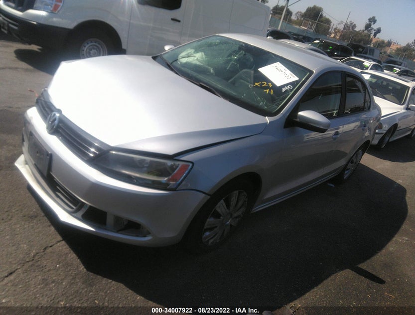 3VWDX7AJ3BM323744