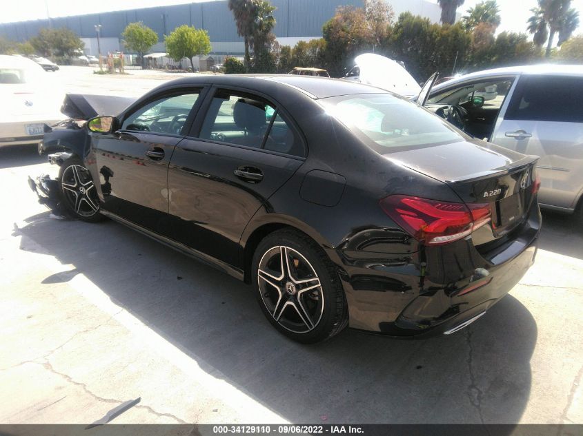 WDD3G4EB9KW035667 2019 Mercedes-Benz A 220