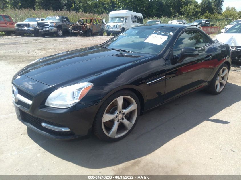 VIN WDDPK5HA5DF059069 2013 Mercedes-Benz SLK-Class,... no.2