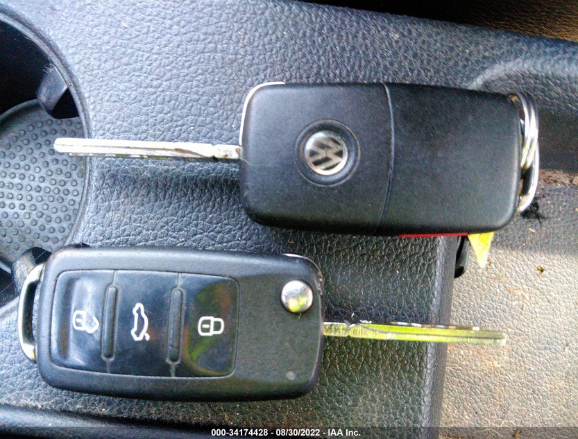 3VW1K7AJ1BM057092