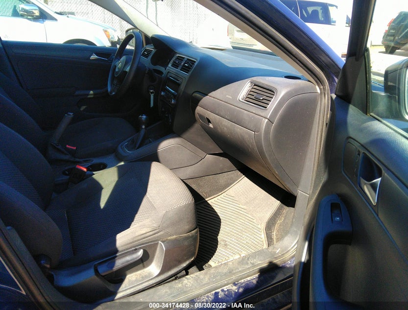 3VW1K7AJ1BM057092