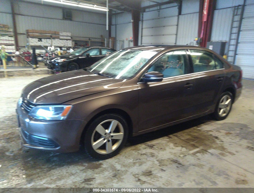 3VW3L7AJ2DM445022