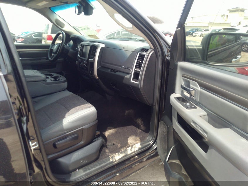 2017 RAM 1500 SLT VIN: 1C6RR6TT4HS786124