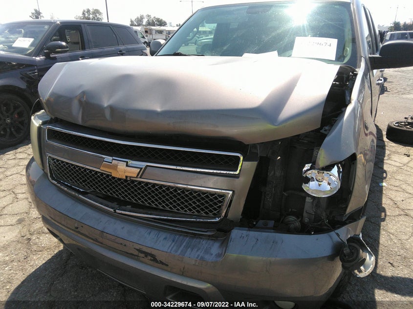 2009 CHEVROLET SUBURBAN VIN: 1GNFC260X9R273998