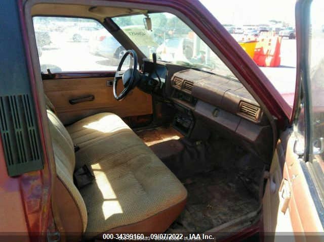 1986 Toyota Pickup 1 Ton Long Bed Rn55 VIN: JT4RN55E6G0171906 Lot: 34399160