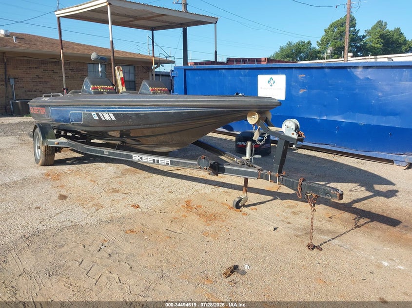 1996 SKEETER OTHER auction photo 1