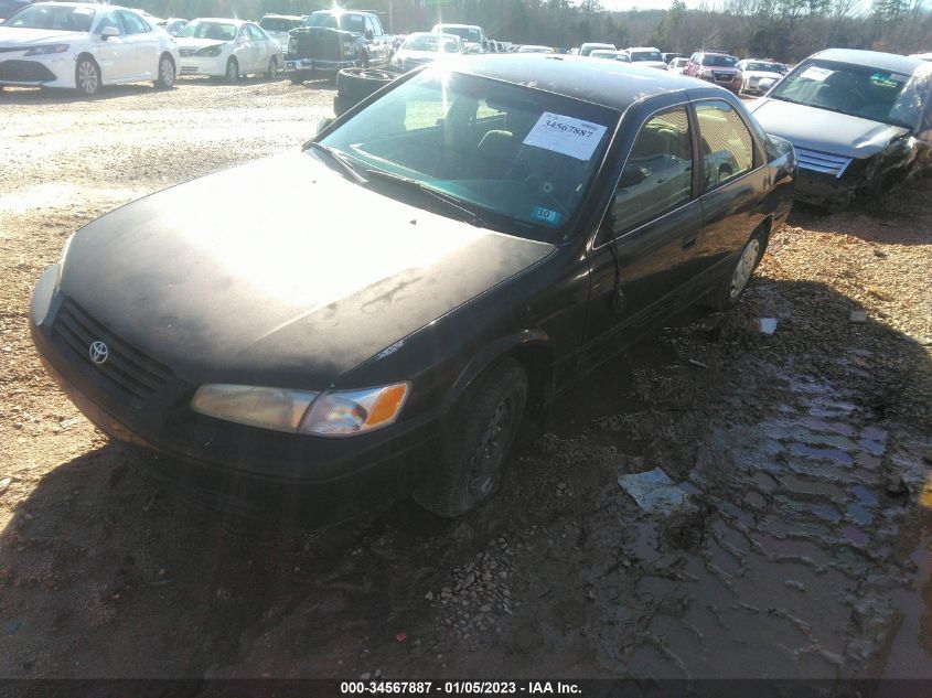 1998 Toyota Camry Le VIN: 4T1BG22K0WU215776 Lot: 34567887