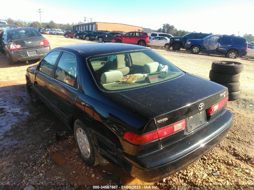 1998 Toyota Camry Le VIN: 4T1BG22K0WU215776 Lot: 34567887