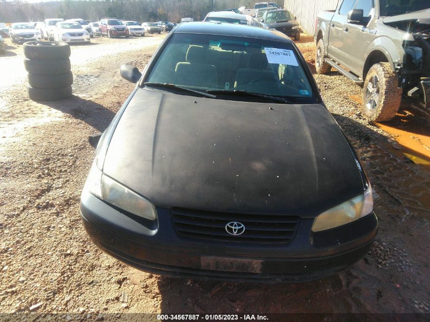 1998 Toyota Camry Le VIN: 4T1BG22K0WU215776 Lot: 34567887