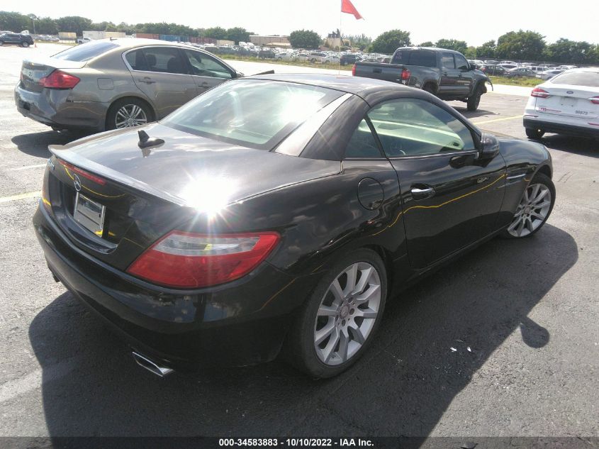 VIN WDDPK3JA6GF123803 2016 Mercedes-Benz SLK-Class,... no.4