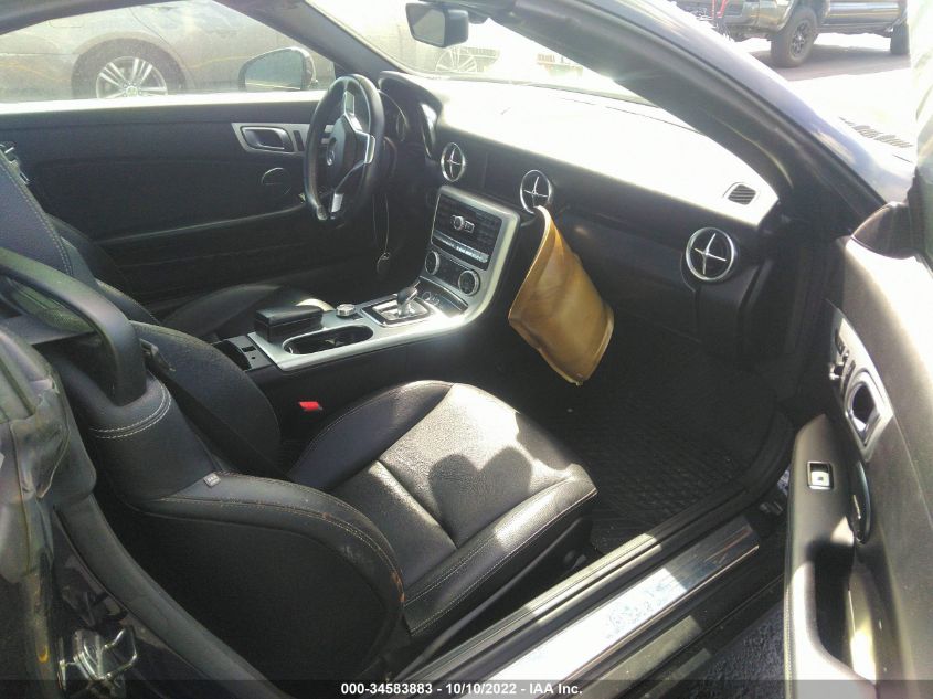 VIN WDDPK3JA6GF123803 2016 Mercedes-Benz SLK-Class,... no.5