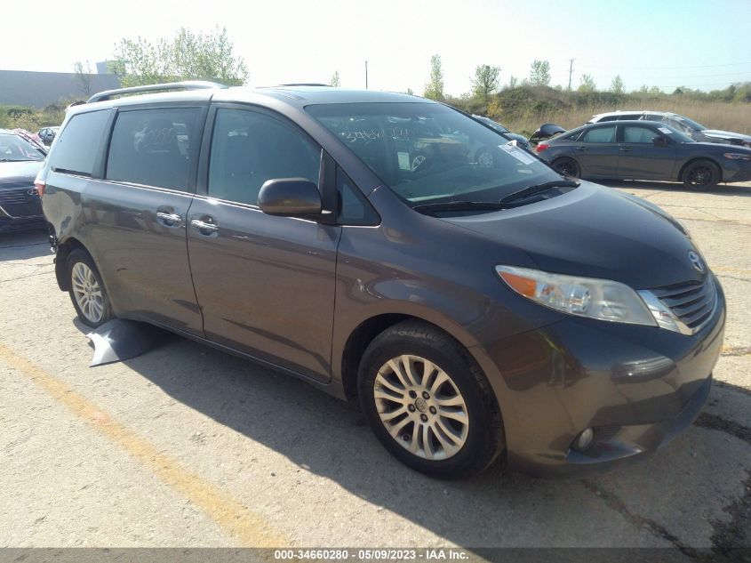 5TDYK3DC9FS674737 2015 Toyota Sienna Xle 8 Passenger