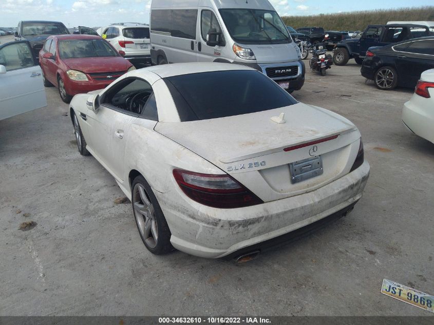 VIN WDDPK4HA1DF061587 2013 Mercedes-Benz SLK-Class,... no.3