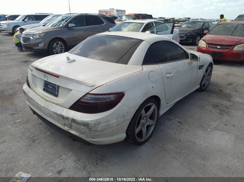 VIN WDDPK4HA1DF061587 2013 Mercedes-Benz SLK-Class,... no.4