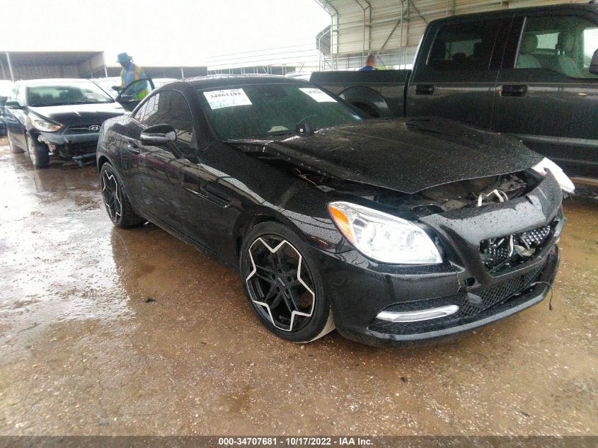 VIN WDDPK3JA8GF123625 2016 Mercedes-Benz SLK-Class,... no.1