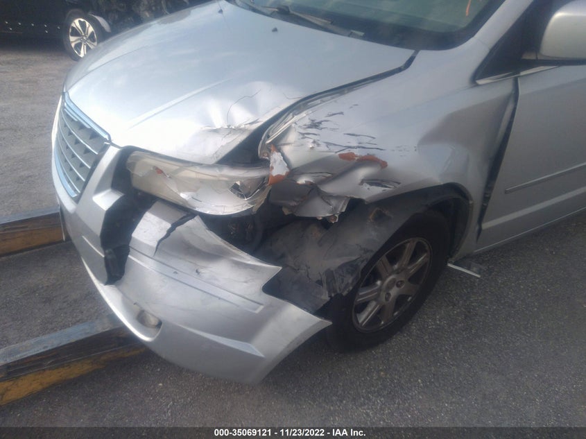 2010 Chrysler Town & Country Touring VIN: 2A4RR5D14AR413022 Lot: 35069121