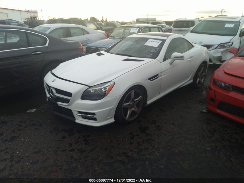 VIN WDDPK4HA4EF081088 2014 Mercedes-Benz SLK-Class,... no.2