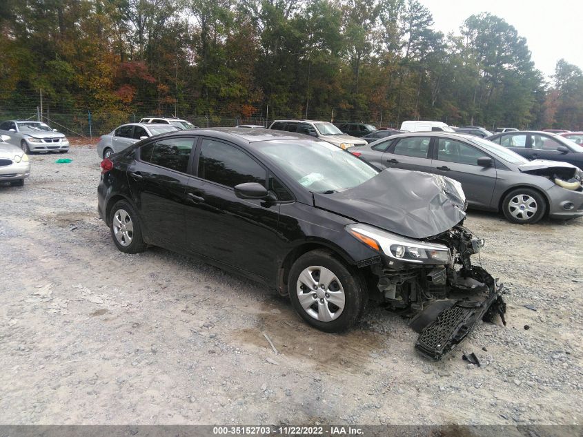 3KPFK4A74JE242399 2018 Kia Forte Lx