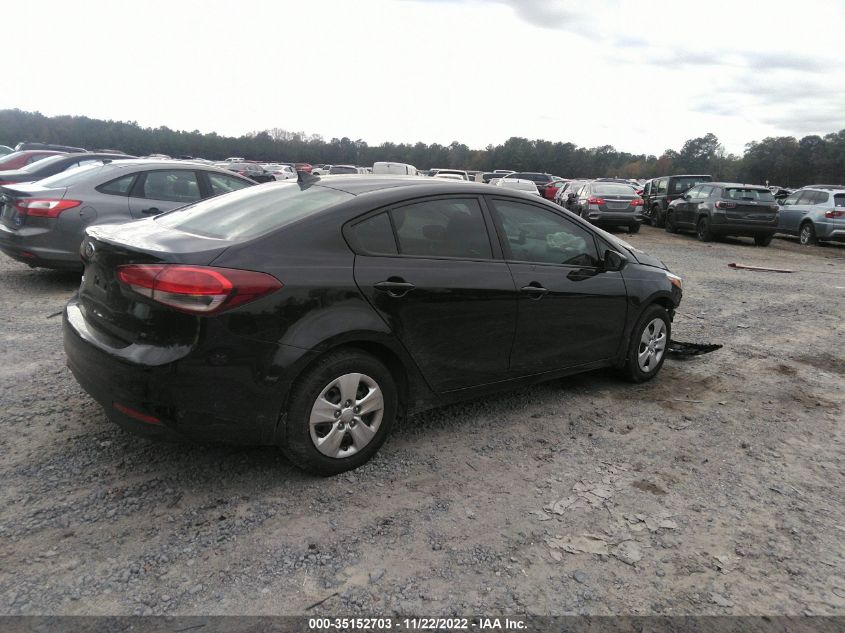 3KPFK4A74JE242399 2018 Kia Forte Lx