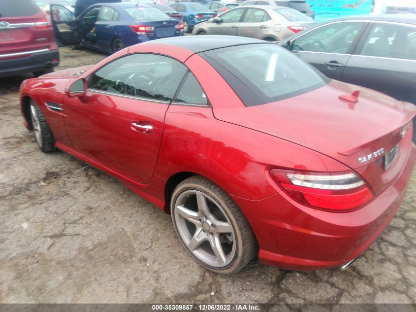 VIN WDDPK3JA1GF122851 2016 Mercedes-Benz SLK-Class,... no.3