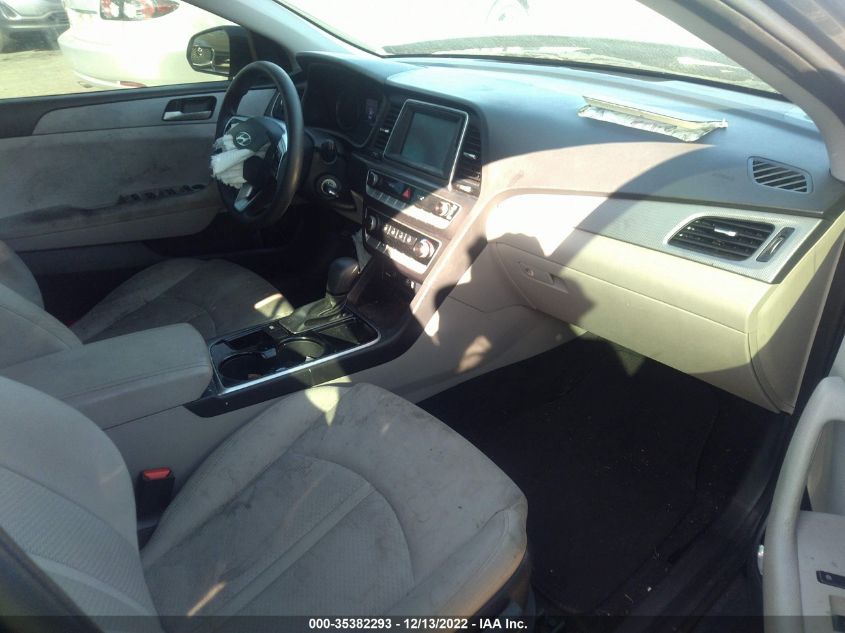 5NPE24AF5KH789584 2019 Hyundai Sonata Se