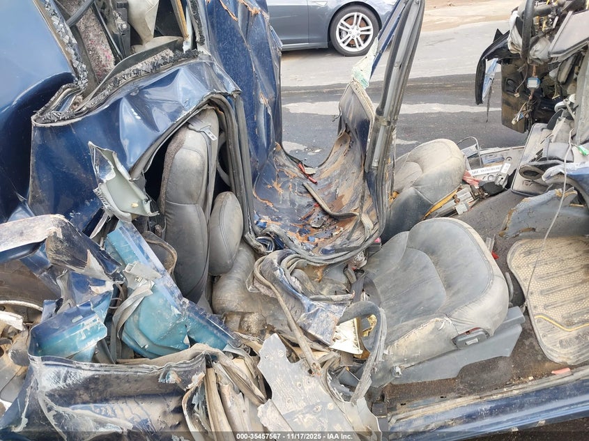 2002 Chevrolet Blazer Ls VIN: 1GNCS13W72K212633 Lot: 35457567