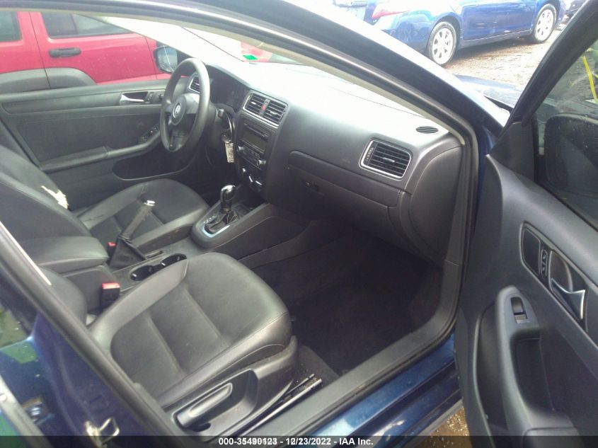 3VWDZ7AJ6BM050860 2011 Volkswagen Jetta 2.5L Se