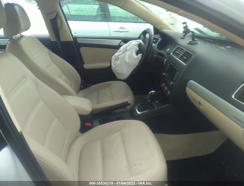 3VW637AJ5DM290267