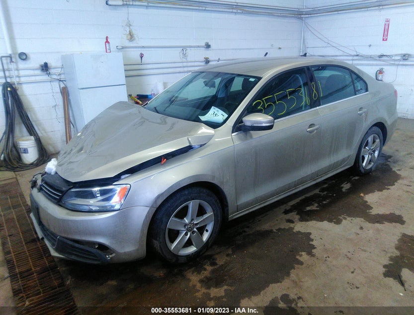 3VW3L7AJXDM251872