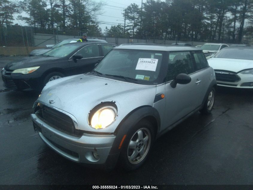 2008 Mini Cooper VIN: WMWMF33538TT60895 Lot: 35555024