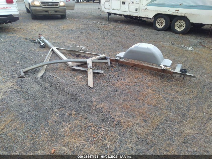 2000 Utility Boat Trailer VIN: HDE018G4C303 Lot: 35557171