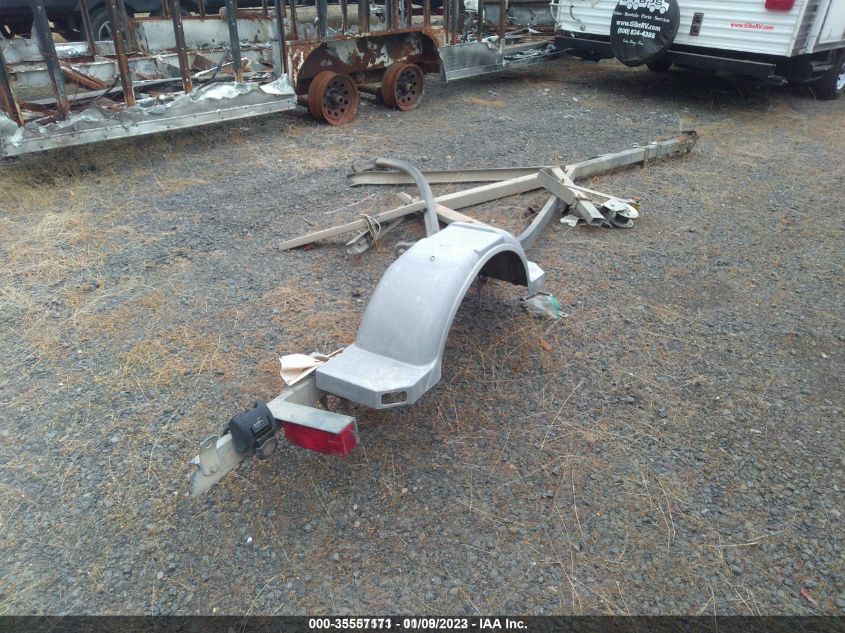 2000 Utility Boat Trailer VIN: HDE018G4C303 Lot: 35557171